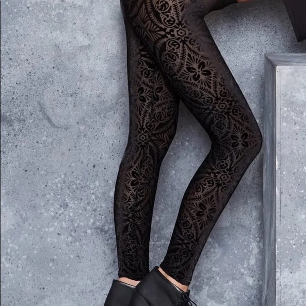 BlackMilk limited burned velvet leggings
